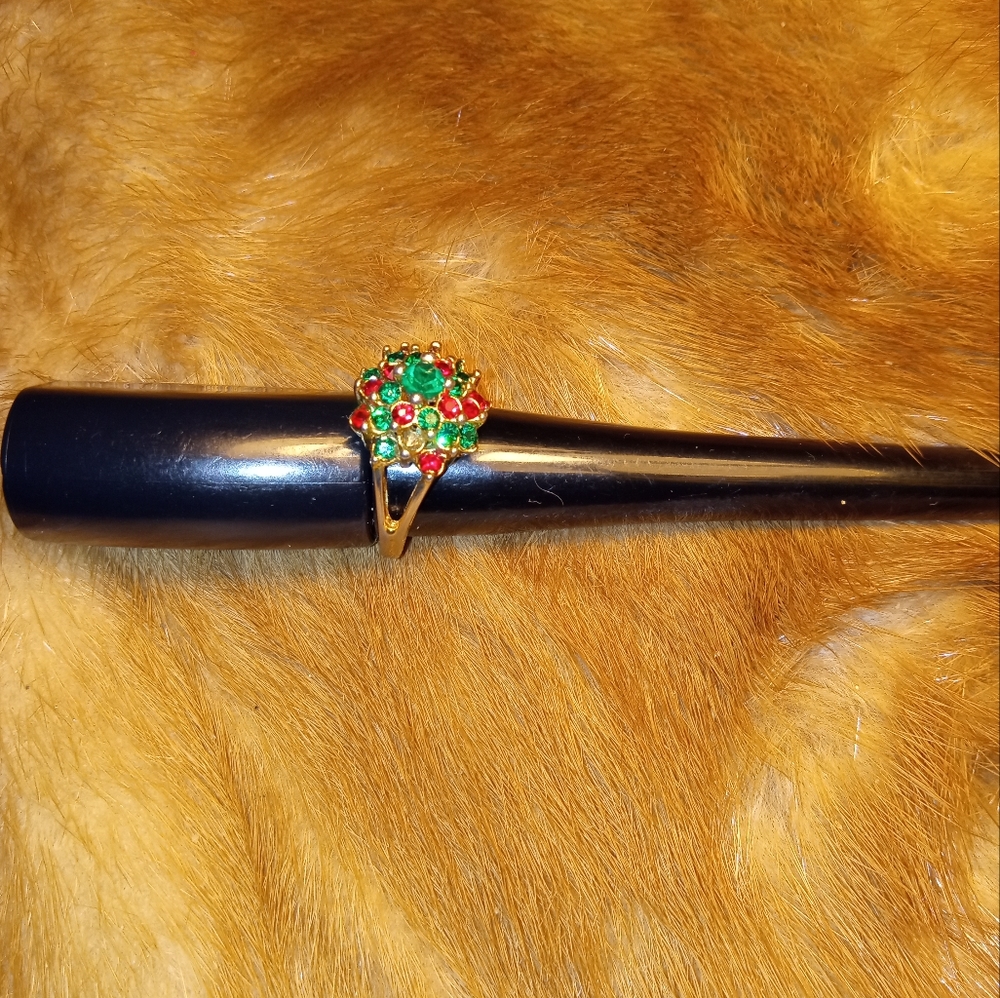 Christmas tree cluster ring